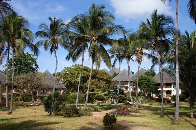 Bluebay Beach Resort And Spa Logo