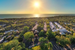 Ramada Resort by Wyndham Port Douglas Logo