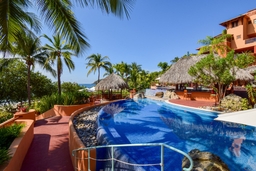 Hilton Grand Vacations Club Zihuatanejo Logo