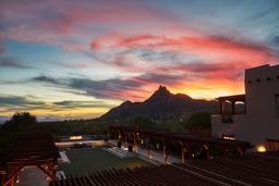 Four Seasons Resort Scottsdale at Troon North Logo