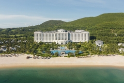 Nha Trang Marriott Resort & Spa Hon Tre Island Logo