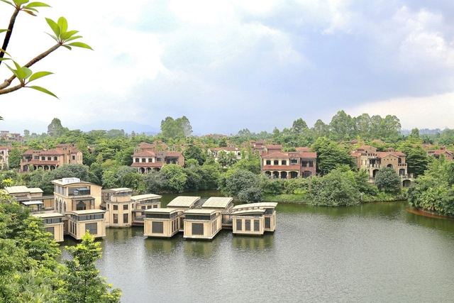 Sheraton Qingyuan Lion Lake Resort Logo