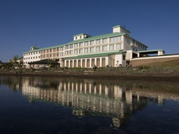 Lake Saroma Tsuruga Resort Logo