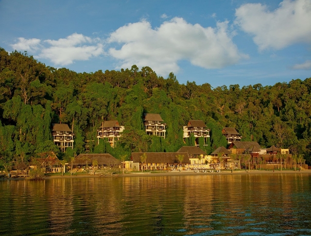 Gaya Island Resort Logo